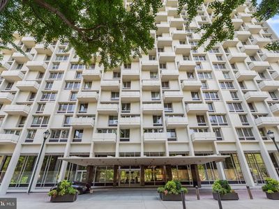604 S Washington Sq APT 2108