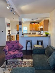 1909 William St SE