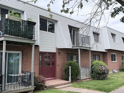 256 Richard St APT 4