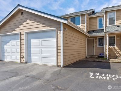 1404 S 308th Lane #1404