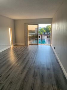 8620 N Sherman Cir APT 404