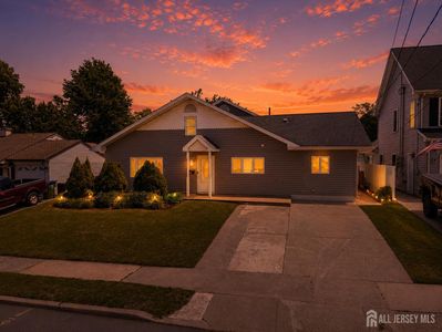 24 Winthrop Rd