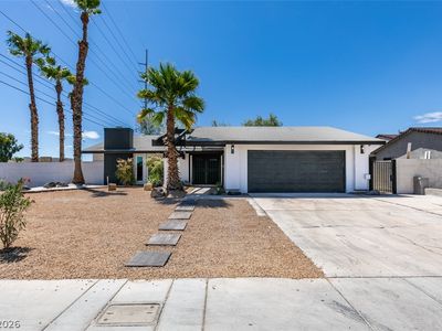 2389 E Reno Ave
