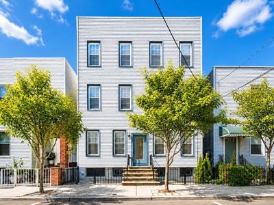 121 41st St APT 4