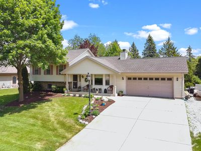 7239 Sherry LANE