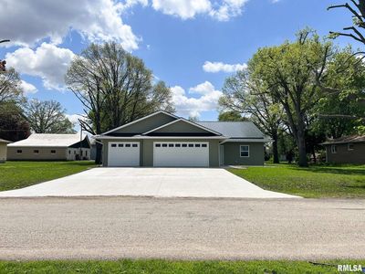 706 W Topeka St