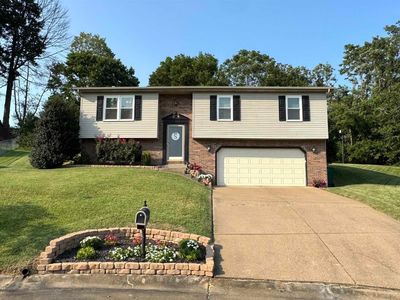 5533 Meadowlark Dr