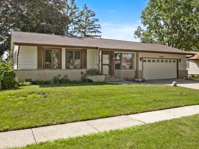 1086 Hickory Ln