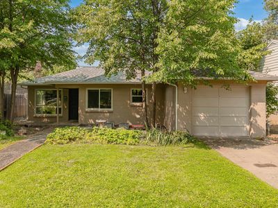 1307 E Thurston Ave