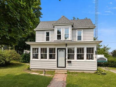 213 W Marion St