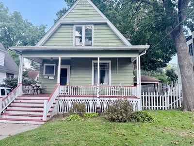 213 Grove St