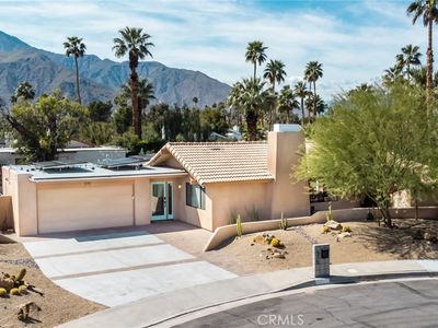 575 N Burton Way