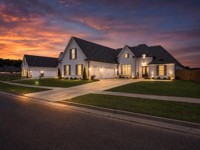 9606 Grays Hollow Cv