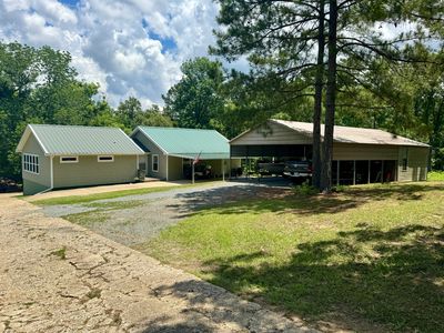 225 Bayview Dr