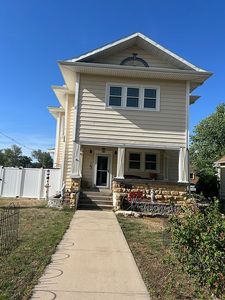 472 W 2nd St