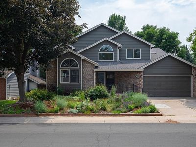 2827 Garrett Dr