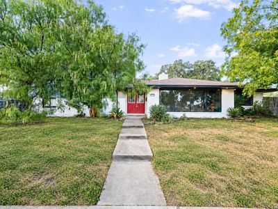 3105 Peachtree St