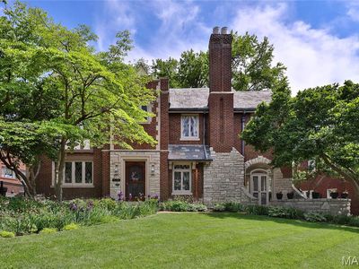 528 Midvale Ave