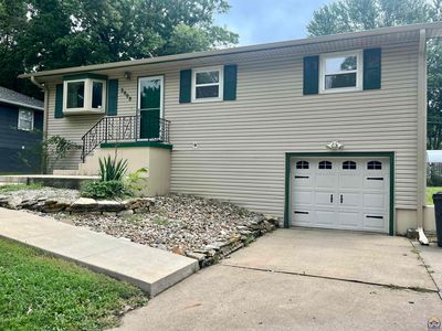 Property at 2008 Maplecrest Dr, Emporia, KS