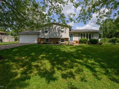 8017 Sapphire Ave NE