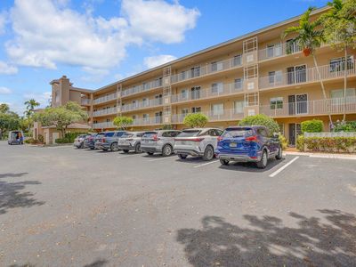 5874 Crystal Shores Drive #308