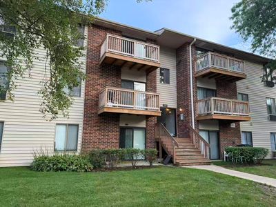 Property at 716 Prescott Dr APT 302, Roselle, IL