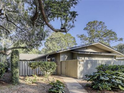 212 Greenwood Dr APT 320