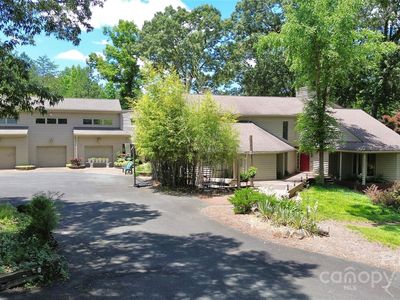 9625 Surface Hill Rd