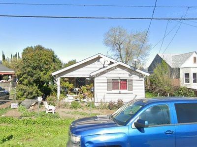 5517 Dana Ave