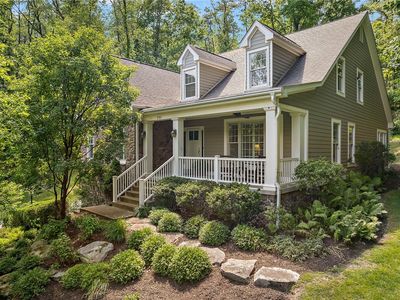 110 Lakeside Dr