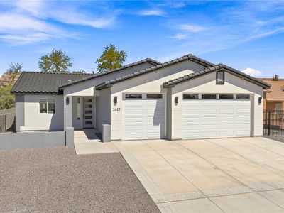 2157 E Hammer Lane