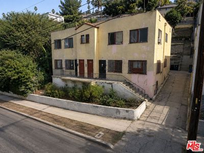3109 George St