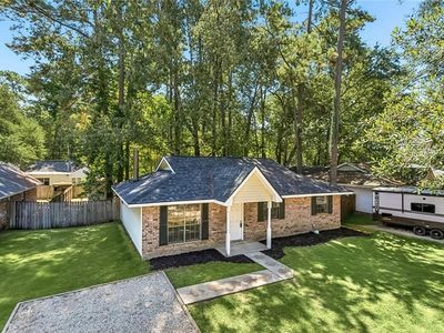 2445 Rue Weller