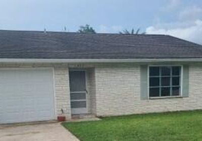 911 Newcastle Ct
