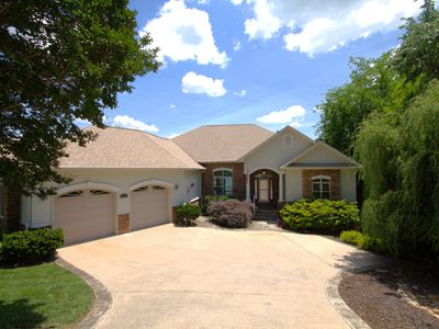 130 Lake Vista Dr