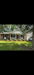 945 Westmont Ave