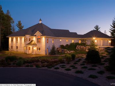 275 Forest Hills Dr