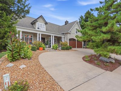 1211 Sutton Dr