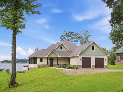563 Caddo Trl