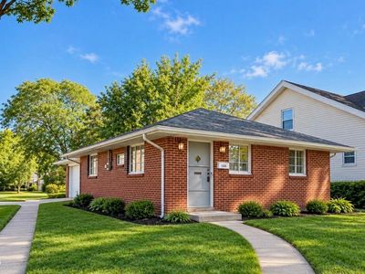 1588 Eleanor Ave