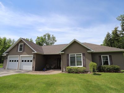 905 Dairninaka Drive