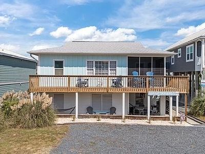 1918 E Beach Dr