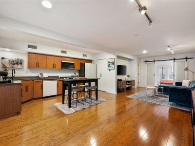 1115 W 10th St APT 209