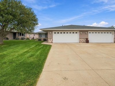 1812 Clubhouse Dr NE