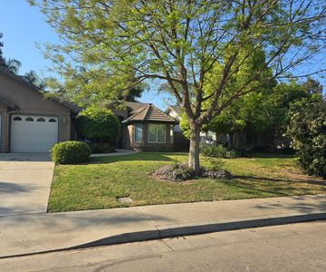 3927 E Center Street