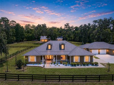 4 Middleground Rd