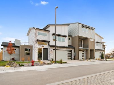 5273 N River Water Ln