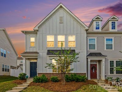 933 Cobbled Way