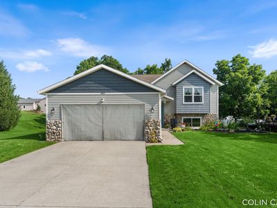 2903 Fox Hill Dr