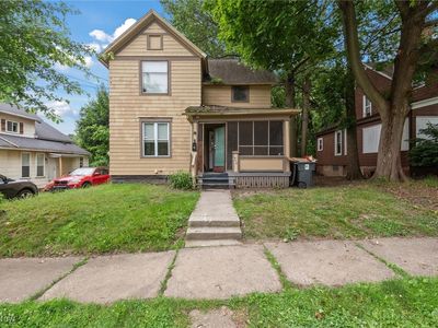 498 Gage St